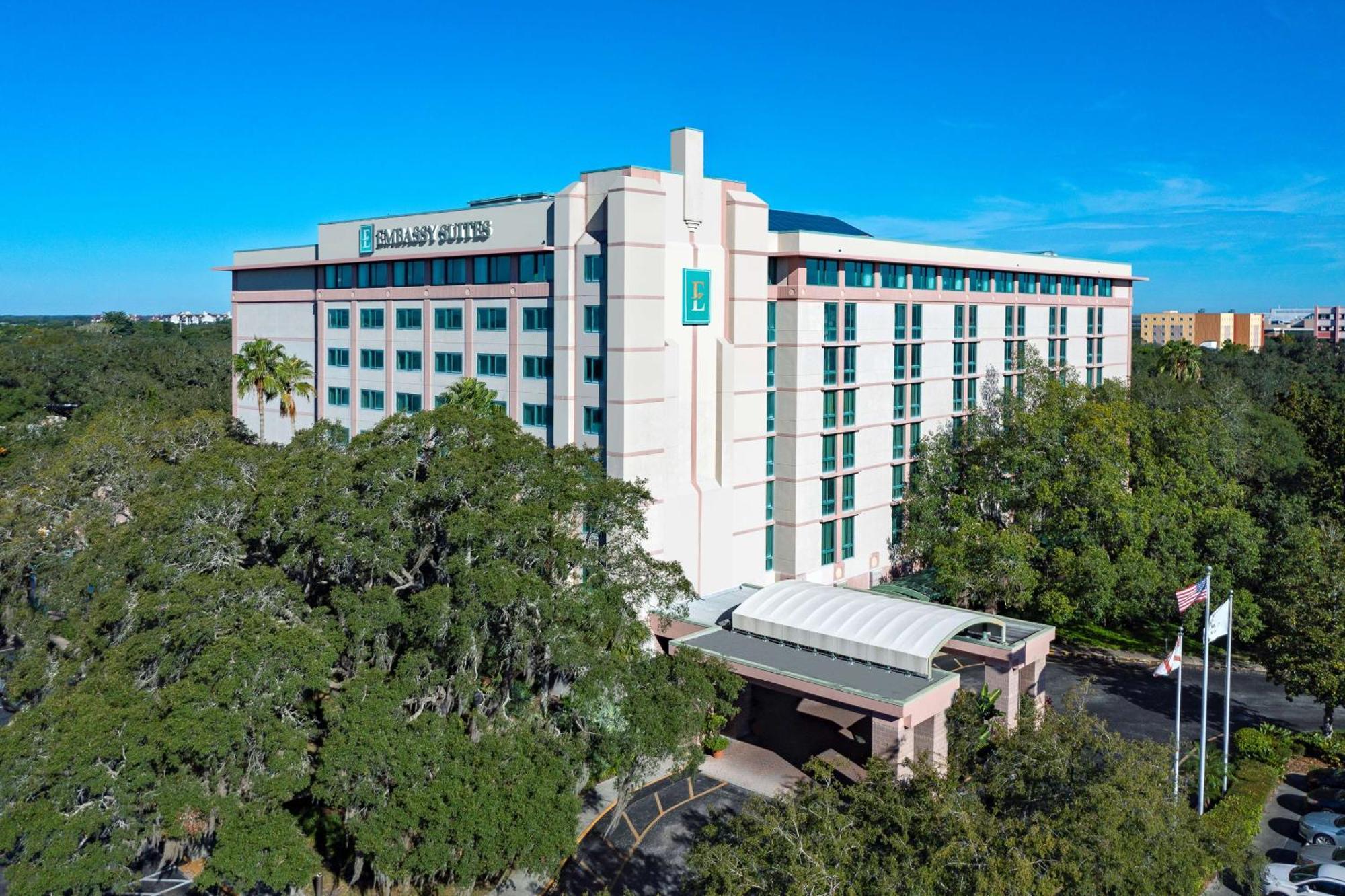 Embassy Suites By Hilton Tampa Usf Near Busch Gardens Экстерьер фото